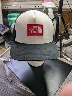 The North Face Flexfit Mesh‎ Back Trucker Hat Osfa
